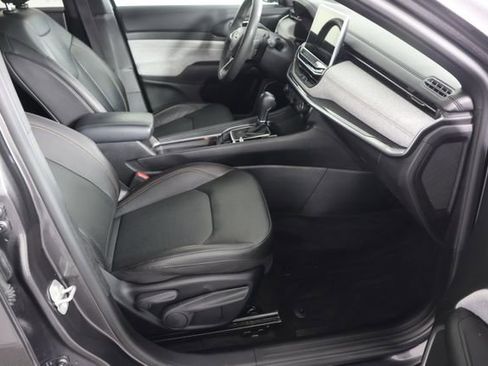 Used 2023 Jeep Compass Latitude image 23