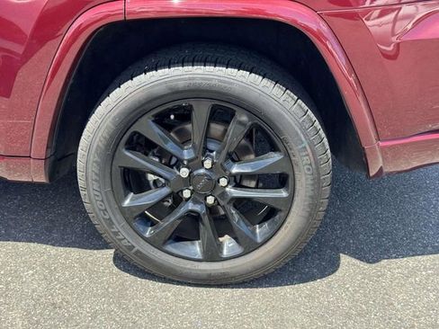 Used 2021 Jeep Grand Cherokee Laredo X RWD image 14