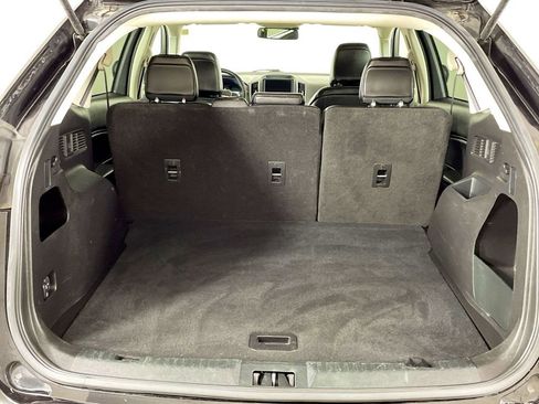 Used 2023 Ford Edge SEL image 28