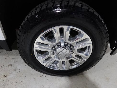 Used 2023 GMC Sierra 2500 Denali w/ Denali Ultimate Package AWD/4WD image 46