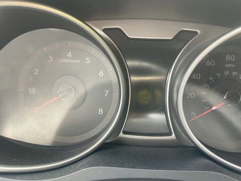 Used 2016 Hyundai Veloster FWD image 22