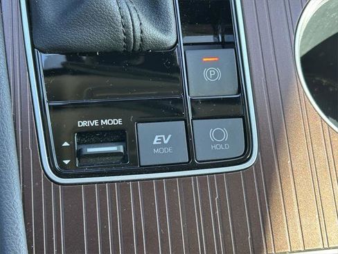 Certified 2023 Toyota Sienna LE image 31