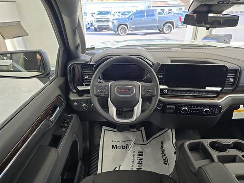 New 2026 GMC Sierra 1500 Elevation image 12
