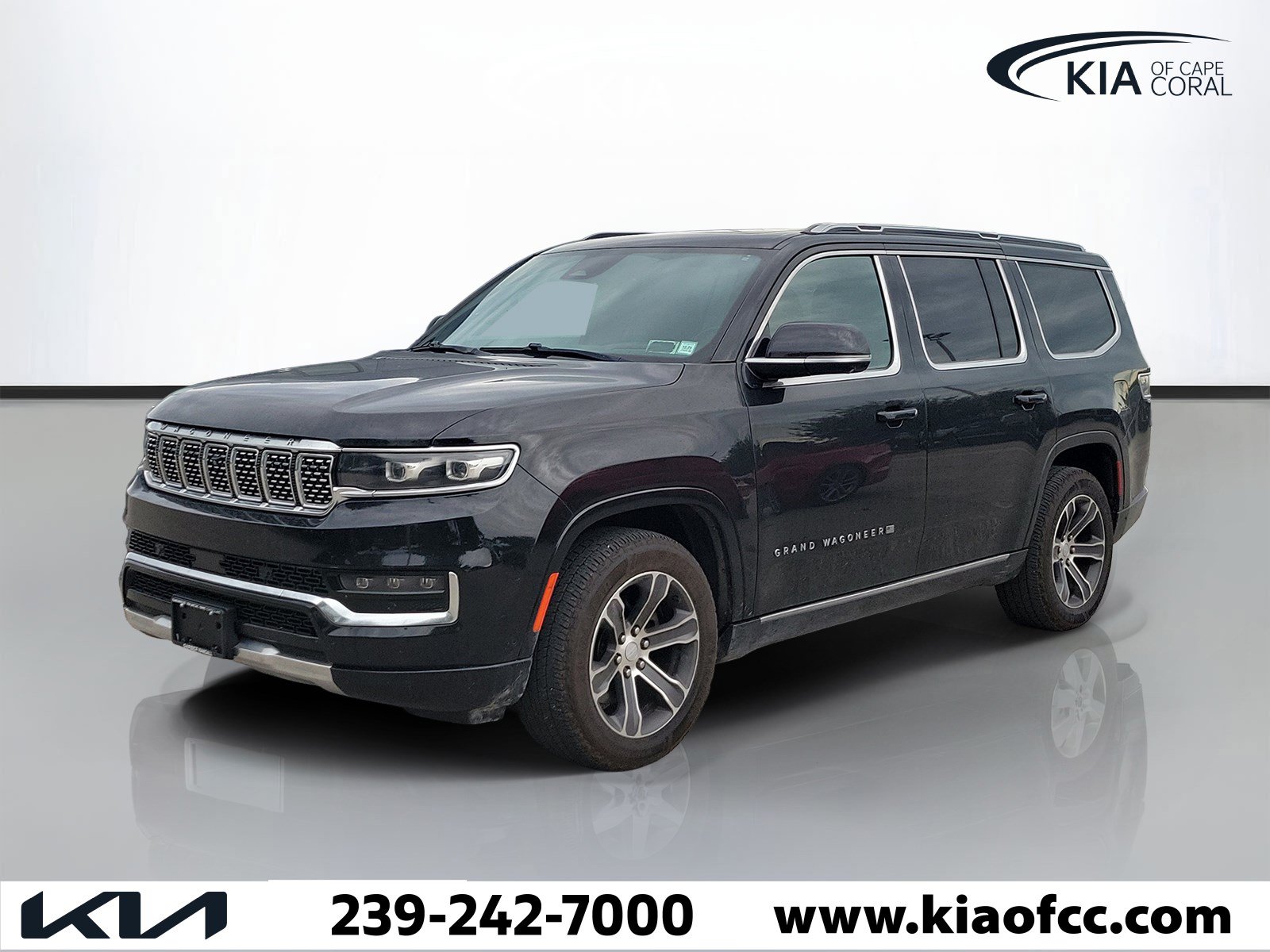 Used 2022 Jeep Grand Wagoneer Series I AWD/4WD image 3