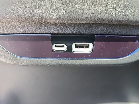 New 2026 Chrysler Pacifica Limited AWD/4WD image 27