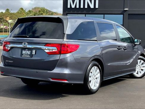 Used 2018 Honda Odyssey LX image 12