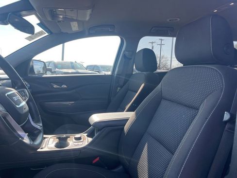 Certified 2023 GMC Acadia SLE w/ Driver Convenience Package image 7