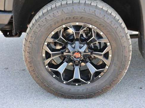 Used 2022 Chevrolet Silverado 2500 LTZ w/ LTZ Plus Package AWD/4WD image 19