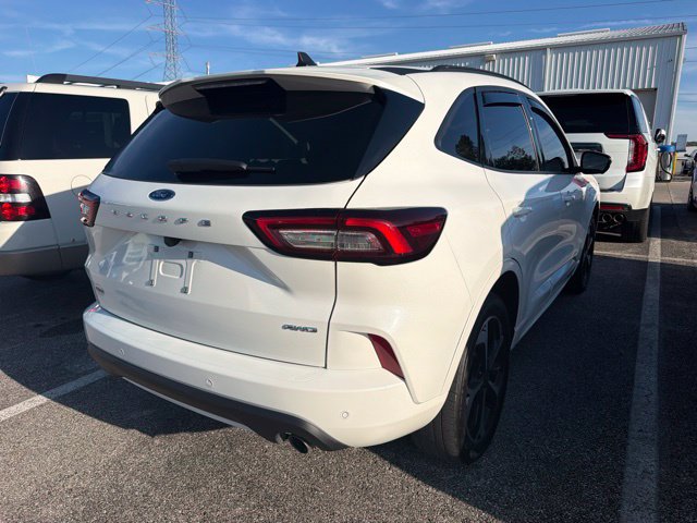 Used 2024 Ford Escape ST-Line Select w/ Tech Pack #2 AWD/4WD image 4