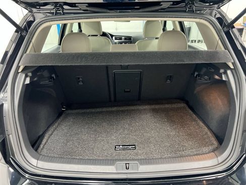 Used 2019 Volkswagen Golf S FWD image 23
