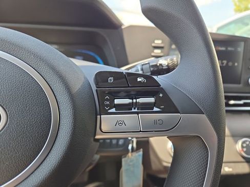New 2026 Hyundai Elantra SE FWD image 16
