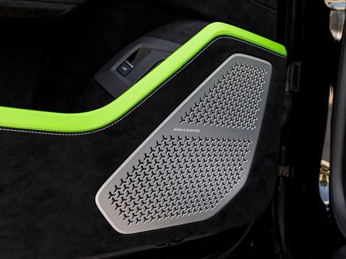 Used 2024 Lamborghini Urus Performante AWD/4WD image 28