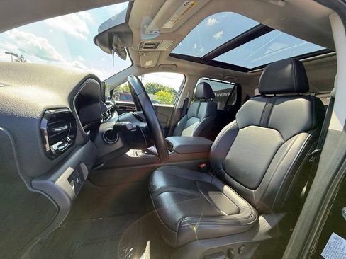 Used 2023 Honda Pilot Touring image 23