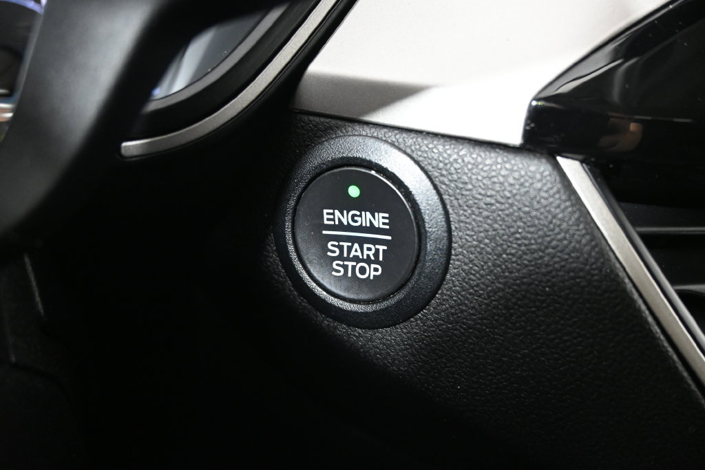 Used 2022 Ford Escape SEL w/ Equipment Group 302A AWD/4WD image 32