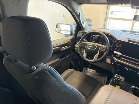 Used 2025 GMC Sierra 1500 Elevation w/ Preferred Package AWD/4WD image 22
