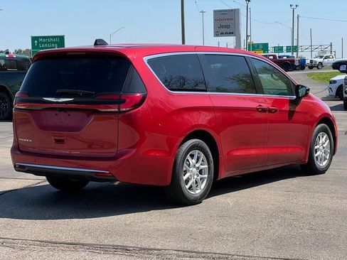 New 2026 Chrysler Pacifica Select FWD image 49