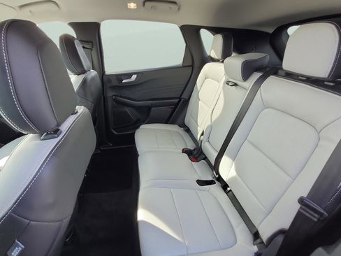 Used 2025 Ford Escape Active w/ Active Premium Tech Pack image 16