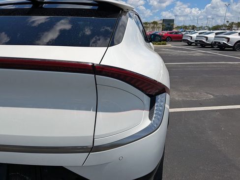 Certified 2022 Kia EV6 Wind w/ Wind Technology Package AWD/4WD image 11