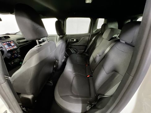 Used 2022 Jeep Renegade Altitude w/ Convenience Group image 24