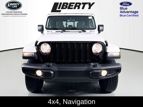 Used 2022 Jeep Gladiator Sport image 2