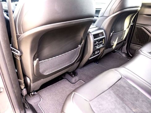 New 2025 Jeep Grand Cherokee Altitude image 17