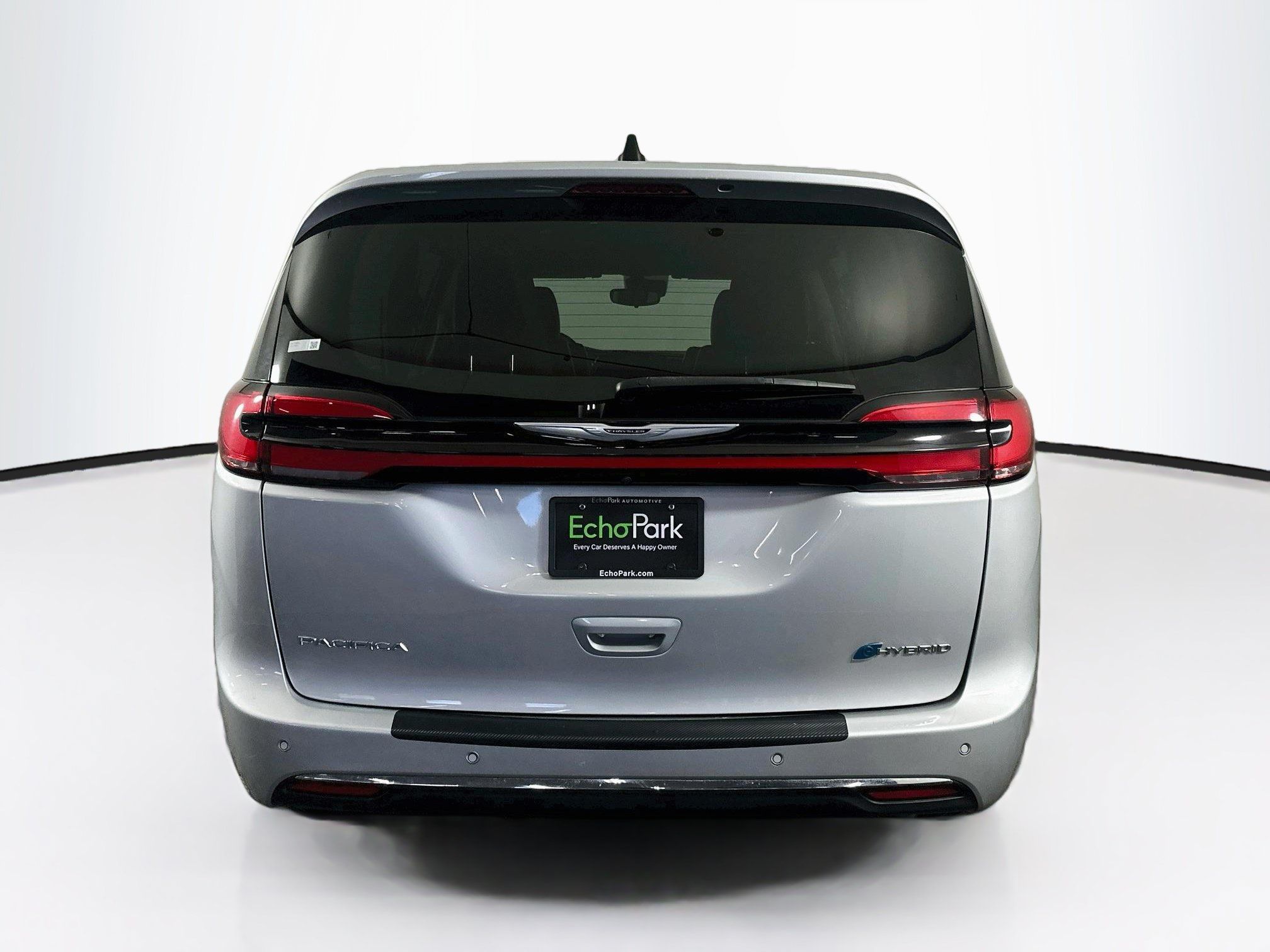 Used 2024 Chrysler Pacifica Limited FWD image 7