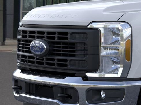 New 2025 Ford F250 XL w/ FX4 Off-Road Package image 17