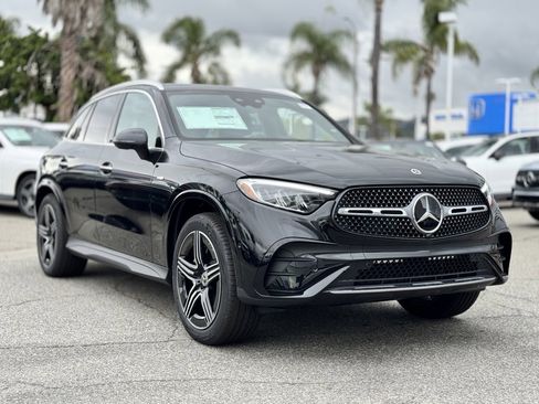 New 2025 Mercedes-Benz GLC 350e 4MATIC image 1