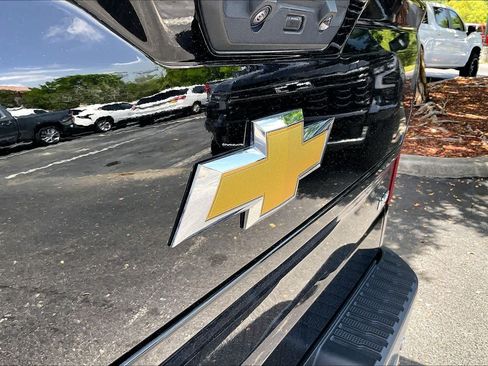 Used 2025 Chevrolet Silverado 1500 LTZ AWD/4WD image 9