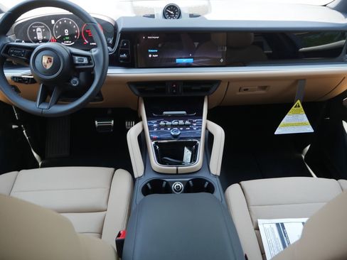 New 2026 Porsche Cayenne S AWD/4WD image 17