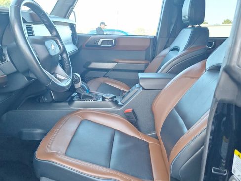 Used 2023 Ford Bronco Outer Banks w/ Sasquatch Package AWD/4WD image 11