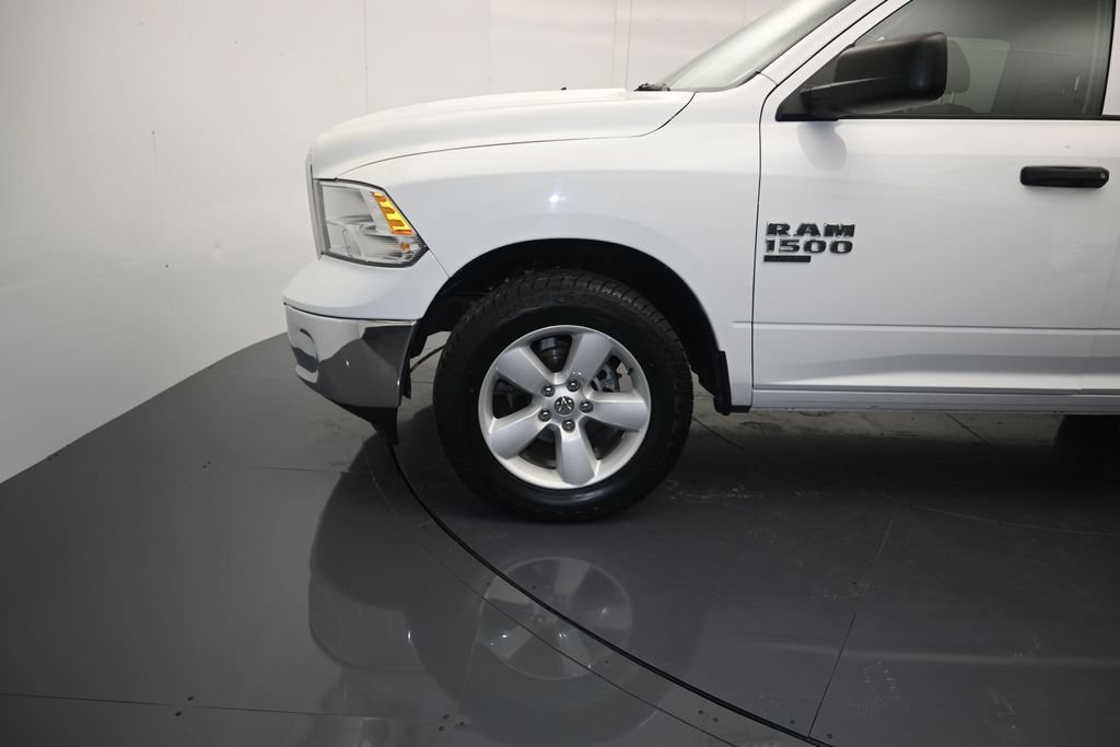 Used 2024 RAM 1500 Classic SLT AWD/4WD image 9