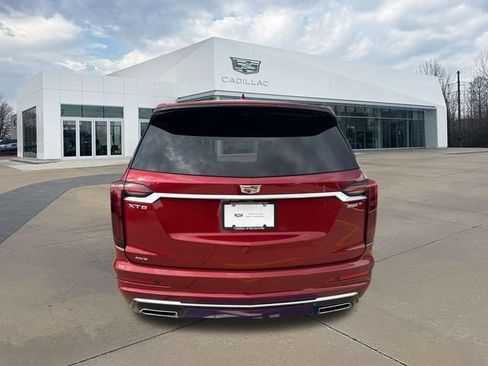 Used 2025 Cadillac XT6 Luxury AWD/4WD image 4