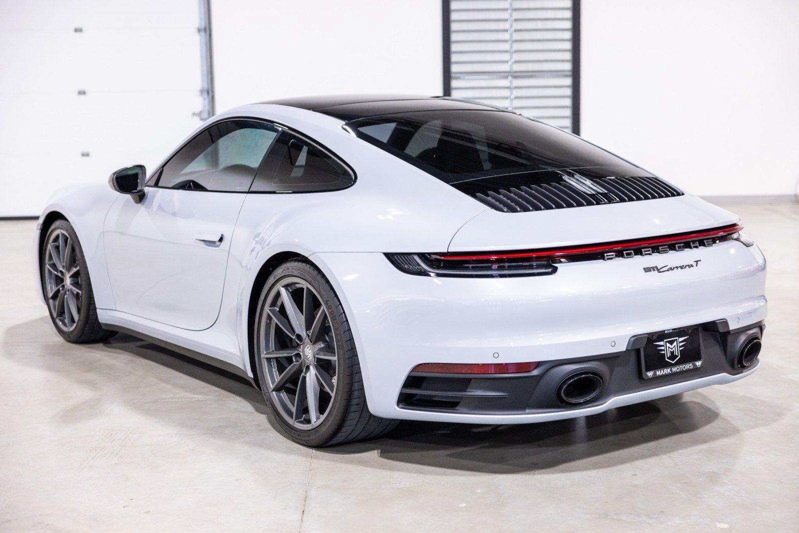 Used 2024 Porsche 911 Carrera T RWD image 7