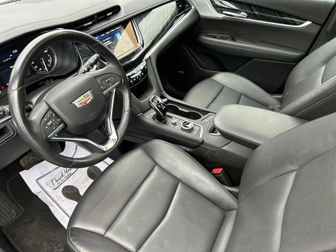 Used 2024 Cadillac XT6 Premium Luxury image 13