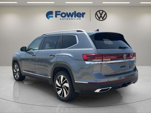 Used 2024 Volkswagen Atlas SEL AWD/4WD image 5