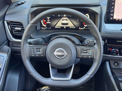 Used 2024 Nissan Rogue SL w/ SL Premium Package FWD image 20