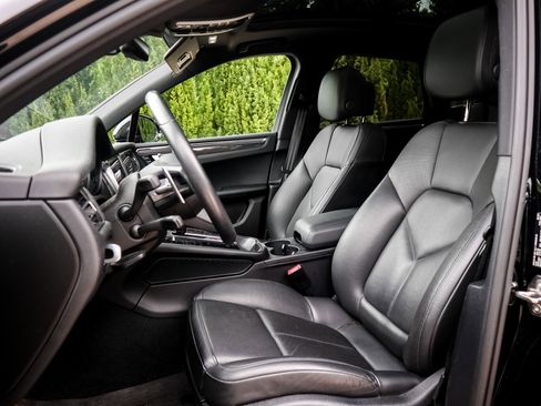 Used 2022 Porsche Macan AWD/4WD image 7
