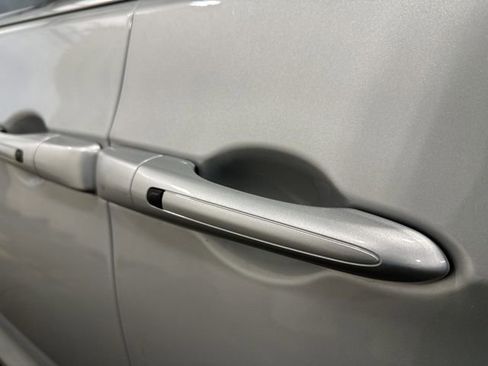 Used 2024 Chrysler Pacifica Touring-L image 35