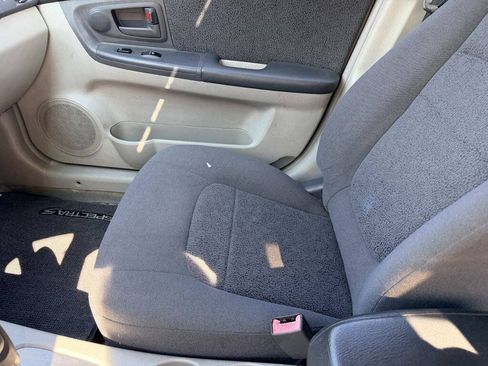Used 2006 Kia Spectra5 FWD image 11