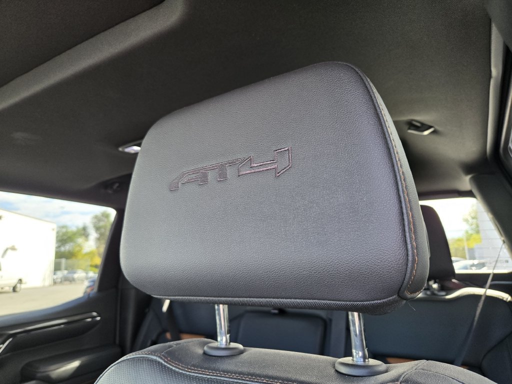 Used 2024 GMC Sierra 1500 AT4 w/ Technology Package AWD/4WD image 16