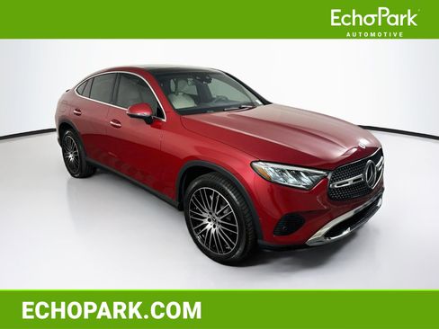 Used 2026 Mercedes-Benz GLC 300 4MATIC image 1