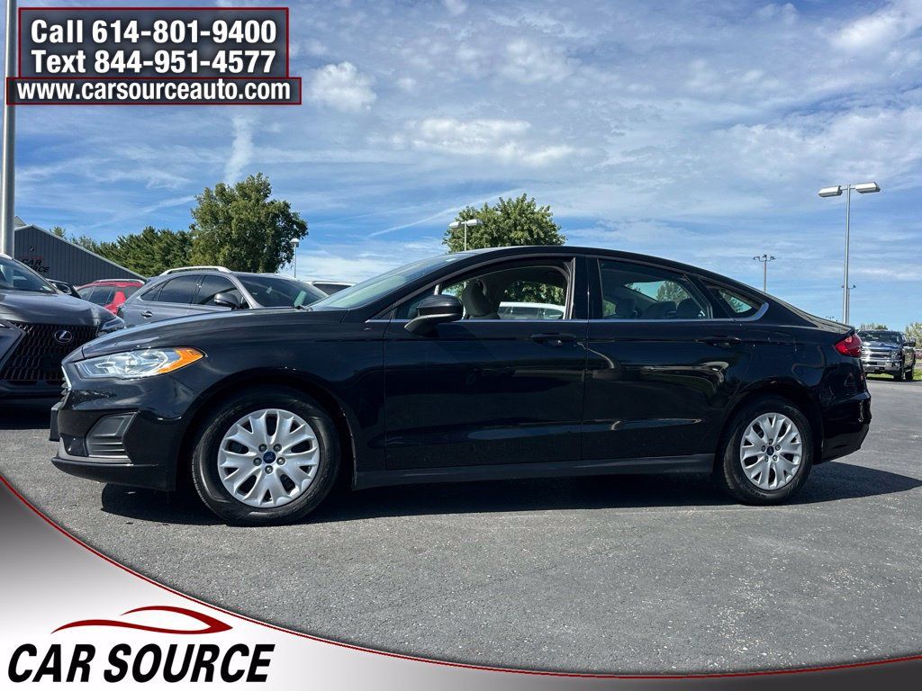 Used 2020 Ford Fusion S FWD image 3