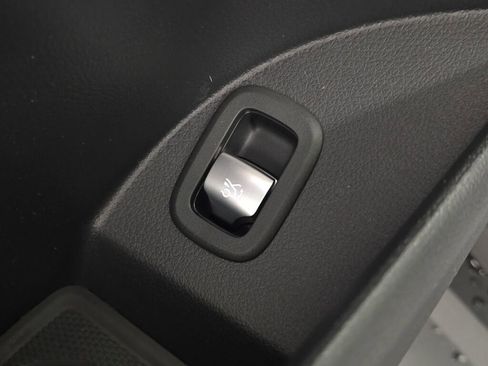 New 2026 Mercedes-Benz GLC 300 4MATIC image 36