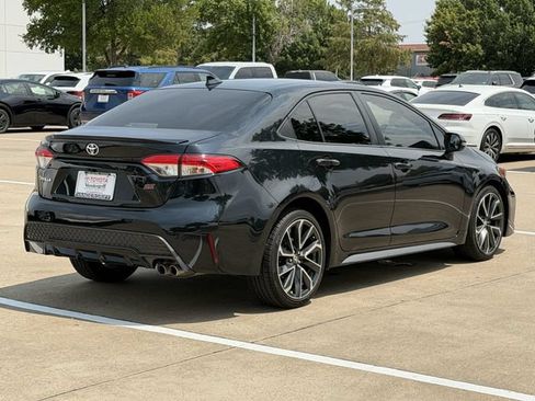 Used 2021 Toyota Corolla SE FWD image 4