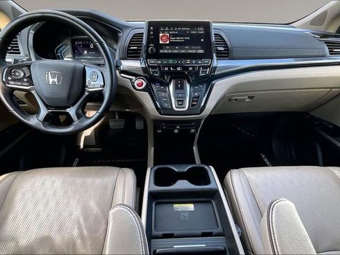Used 2024 Honda Odyssey Elite image 7