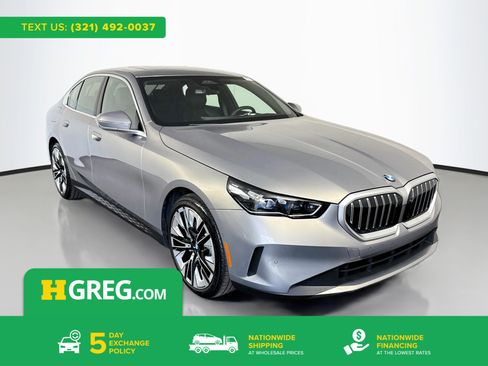 Used 2026 BMW 530i RWD image 1