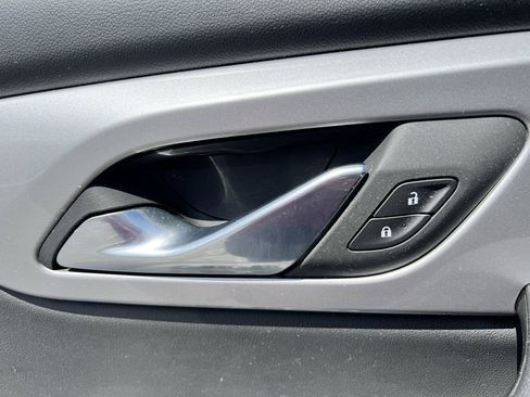 Used 2023 Chevrolet Blazer LT AWD/4WD image 12