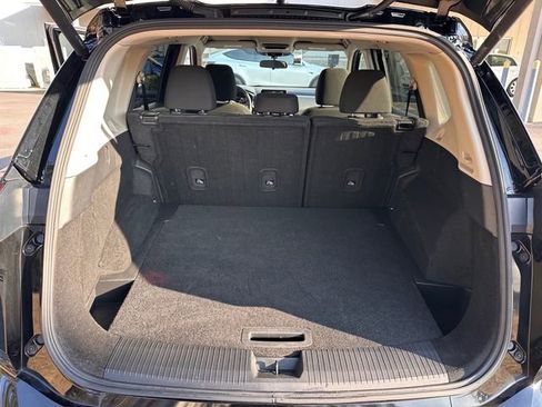 Used 2024 Nissan Rogue SV image 25