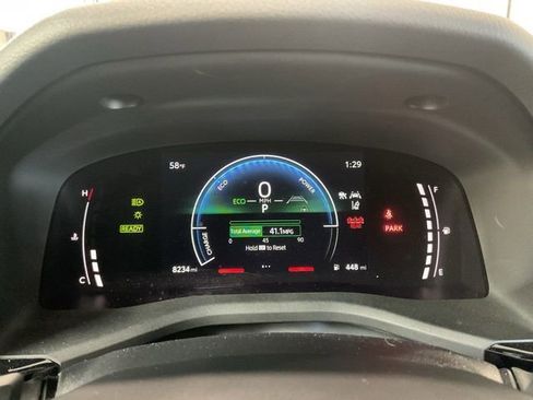 Used 2025 Toyota Camry SE w/ Convenience Package FWD image 14